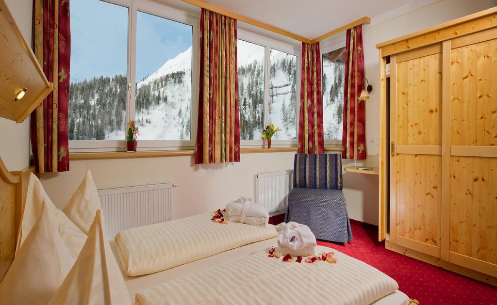 Hotel & Appartement Auerhahn Obertauern Phòng bức ảnh