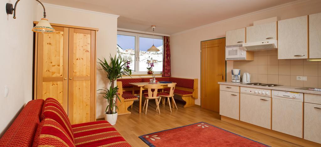Hotel & Appartement Auerhahn Obertauern Ngoại thất bức ảnh