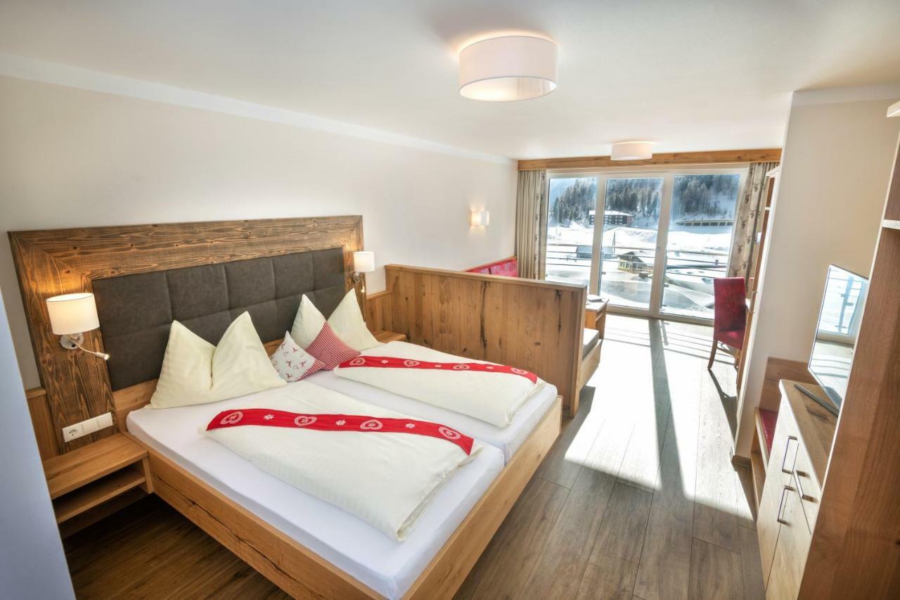 Hotel & Appartement Auerhahn Obertauern Ngoại thất bức ảnh